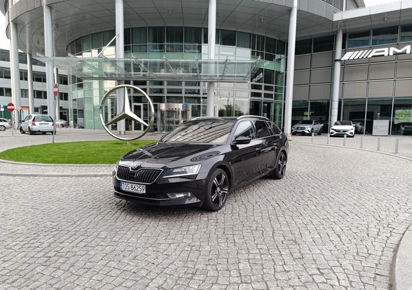 Skoda Superb cena 71900 przebieg: 196739, rok produkcji 2016 z Warszawa małe 781